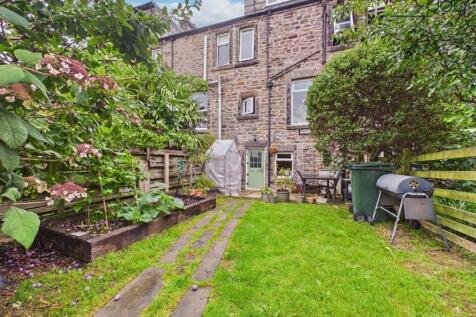 A Generous Garden with a Green Outlook