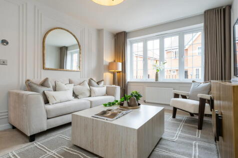 Hallam_Evergreen_Parade_Lounge_2