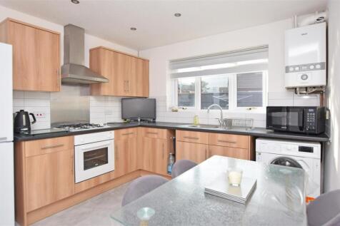 Kitchen V2.JPG
