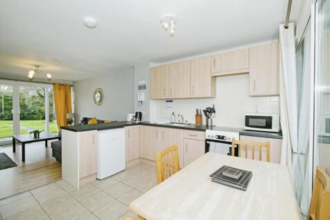 Kitchen/Dining Rm..,