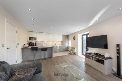 5 Ronnies Wharf, TN9 1EX 008.jpg