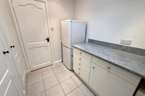 121 Mallon Dene U...