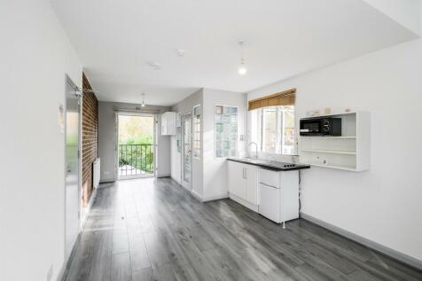 Studio 4, 84 Elphinstone Road-12_web.jpg