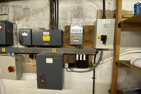 194 High Steet  Electrics 3.JPEG