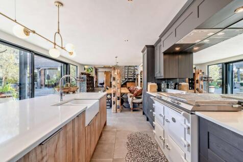 Kitchen/Dining