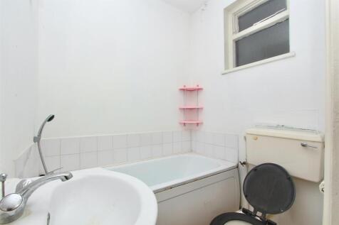 Shelbourne Road, N17