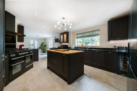 1328747-8-6882506d7227e-ARW