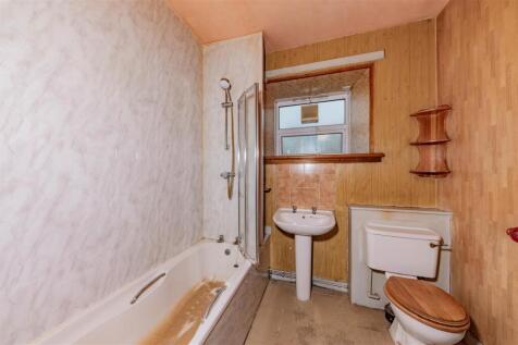 Smiddy Cottage East Glenogil-13.JPG