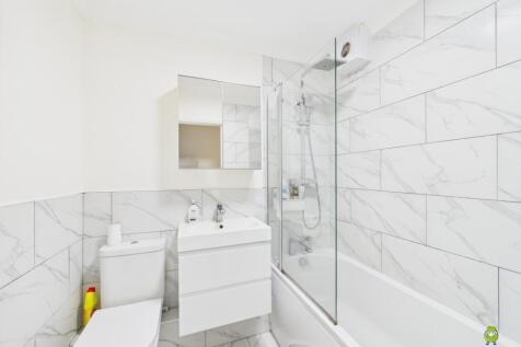 Presented by Clinton at EweMove Bexleyheath and Da