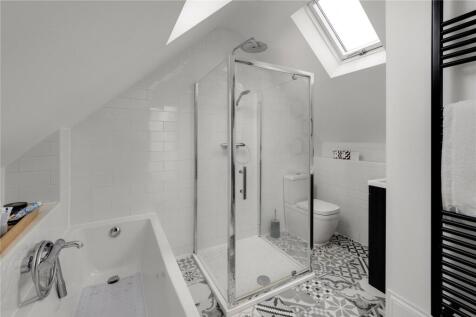 5 bed, 3 bath Semi-Detached in Bristol - Photo 13