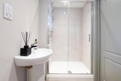 Showhome 140A-12.jpg