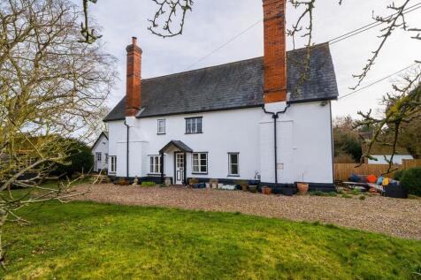 1440px_Amberley -...