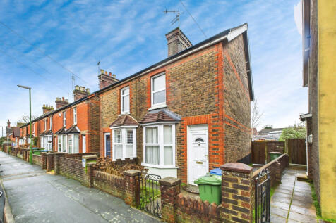 0eb2aeef-CAM04018G0-PR0422-STILL019