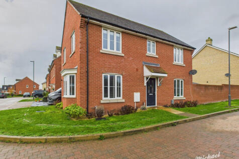 CAM03852G0-PR0472-STILL029