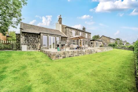 Front view of property