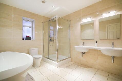 5 bed, 4 bath Detached in Sheffield - Photo 20