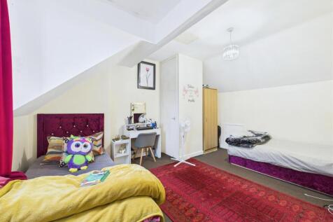 CAM05663G0-PR0070-STILL009.jpg