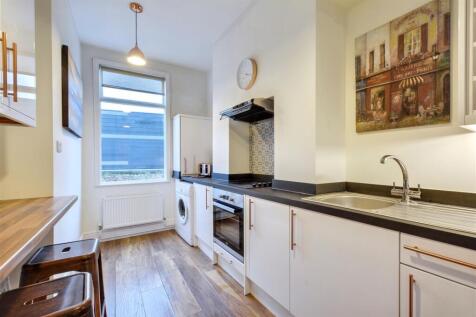 Kitchen (2).jpeg