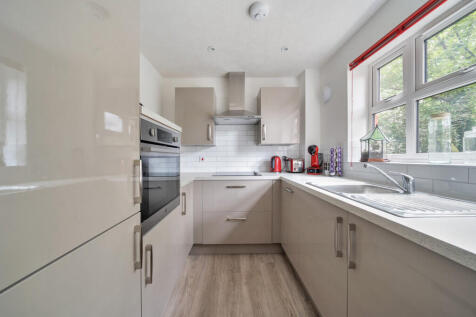 1321611-3-686e612...