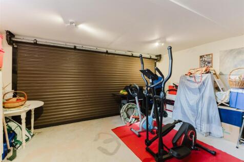 Garage.jpg