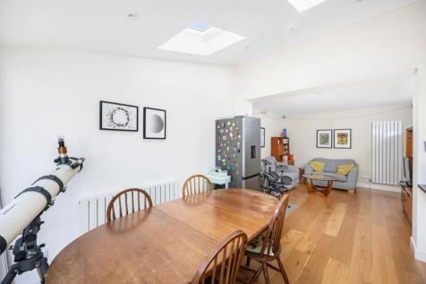 Brittany Road 19 DINING 2.jpeg