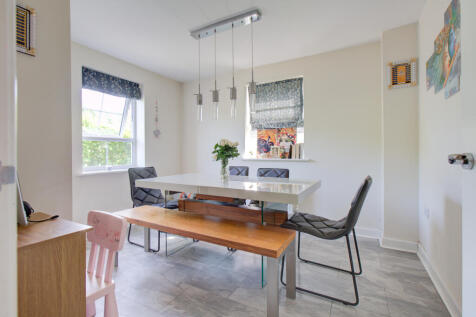 36 SCOTSMAN AVENUE-7