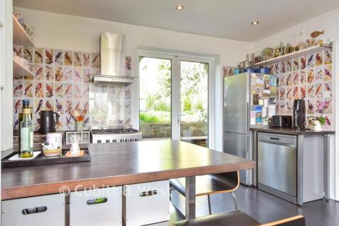 Lounge/ Kitchen