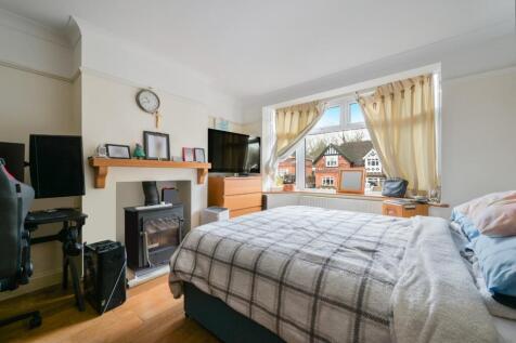 ASHURST ROAD (1).jpg