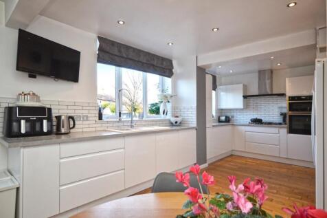 Open Plan Kitchen/Dining/Family Room