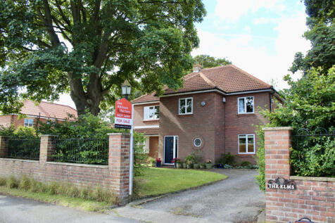 4 Bedroom Detached House - For Sale