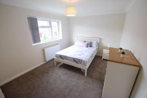 4 Bedroom Terraced in LN2 2DP