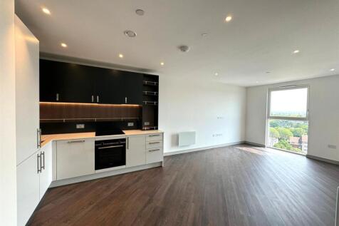 Liv Rm pic 2.jpeg