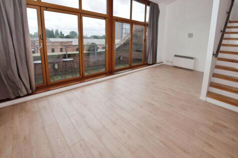 AVAILABLE 23RD SETPEMBER | UNFURNISHED | SECURE ALLOCATED PARKING | LARGE BALCONY | This is a superb loft-style duplex apartment occupying a great residential location in the Castlefield Basin regener