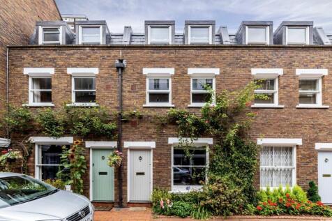 A beautifully presented, newly refurbished two double bedroom mews house set within a charming gated cobbled mews in the heart of Notting Hill, benefiting from its own private entrance. Finished to a