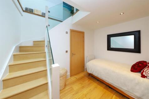 Bedroom 4 and ensuite