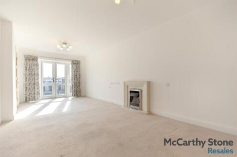 8682219-interior14.jpg