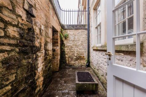 Lower Ground Floor Flat, 3 Great Bedford Street, B