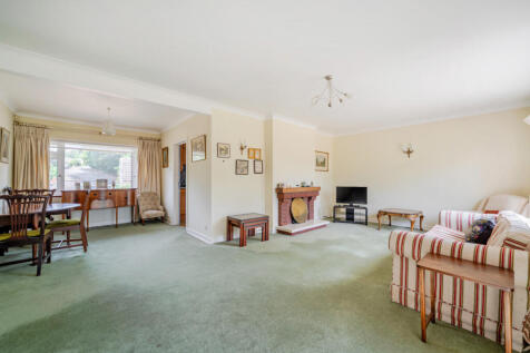 Sitting/Dining Room