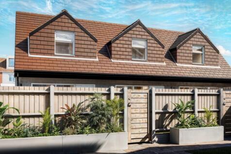 FRONT HOUSES 2 (1).jpg