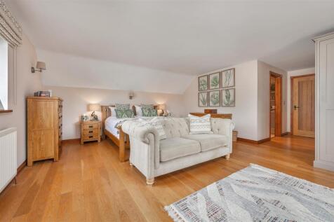 August Lodge PH-68.jpg