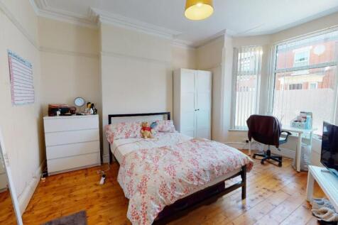 4 Bedroom House in L15 3HP