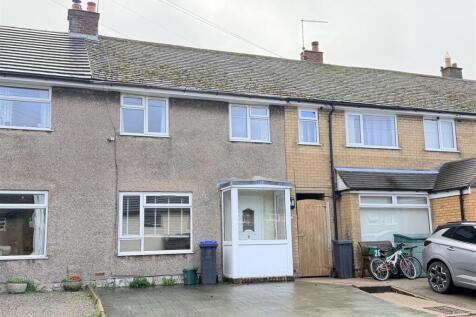 3 Bedroom Semi-Detached in ST13 8TS