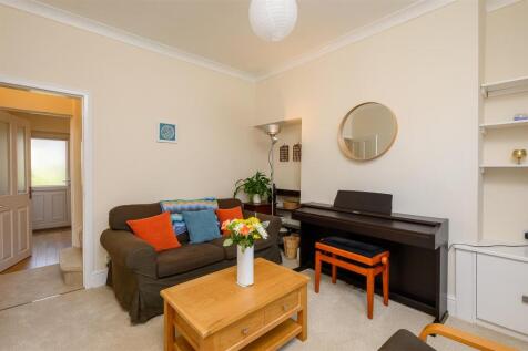 LIVING ROOM 2