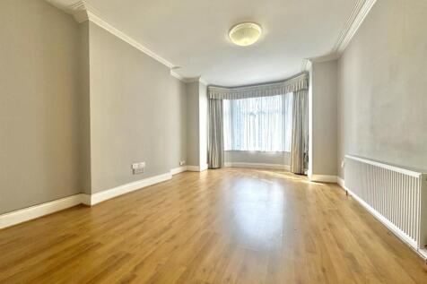 One Bedroom Ground Floor Flat for SALE in N14