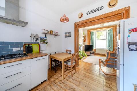 Eat In Kitchen