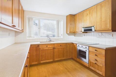 cam05459g0pr0108still030