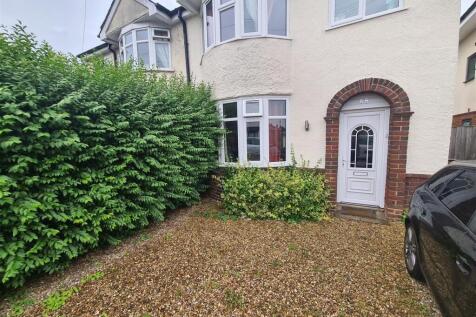 3 Bedroom Semi-Detached in GL52 5NE