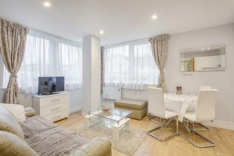 13 Castle House, Desborough Road, HP11 2FP-6.jpg