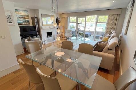 Dining Area To Sitting Area.jpg