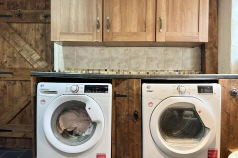 Family Bathroom/Utility Room